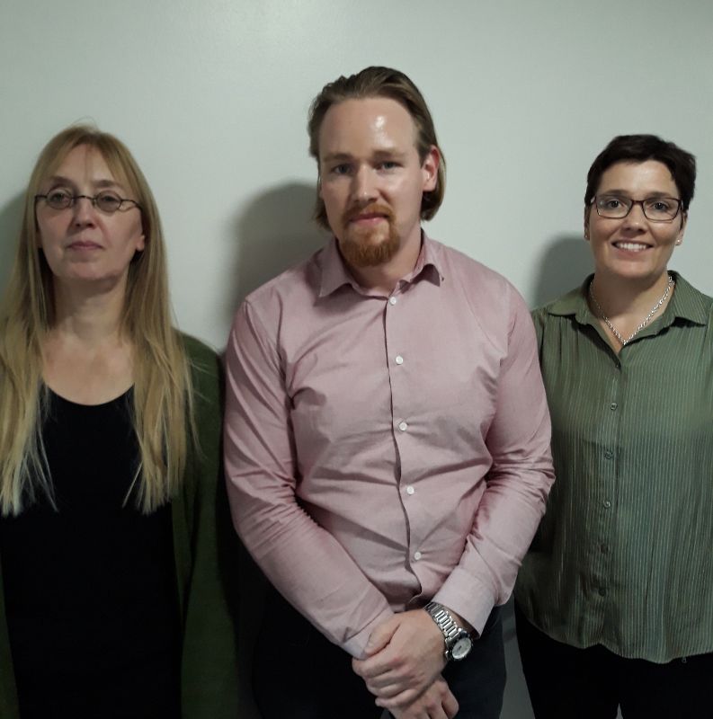 Kuvassa vasemmalta alkaen ohjaamokoordinaattorit Anne Ojala, Juuso Kautiainen ja Marina Spets.