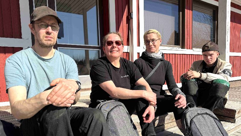 Raahen työllisyysalueen ja Lapellandin rekrykoulutuksen suorittaneet Aki Blomberg, Laila Pekkala, Sari Kärkkäinen ja Veikko Alanko.