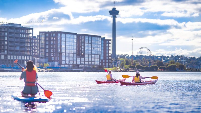 Melojia Näsijärvellä Tampereen edustalla.