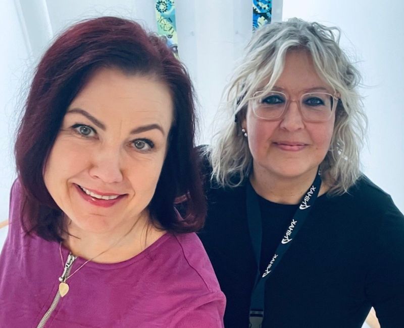 Kuvassa etualalla projektipäällikkö Kristiina Nyman ja taempana asiantuntija Marjo Tenhunen.<br/><br/> 